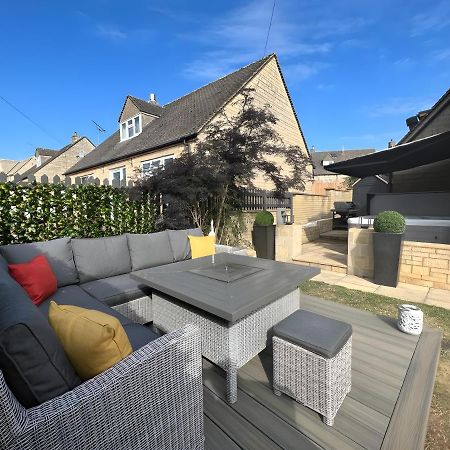 Luxurious 4 Bedroom Home In The Heart Of The Cotswolds With Hot Tub! Stow-on-the-Wold Zewnętrze zdjęcie