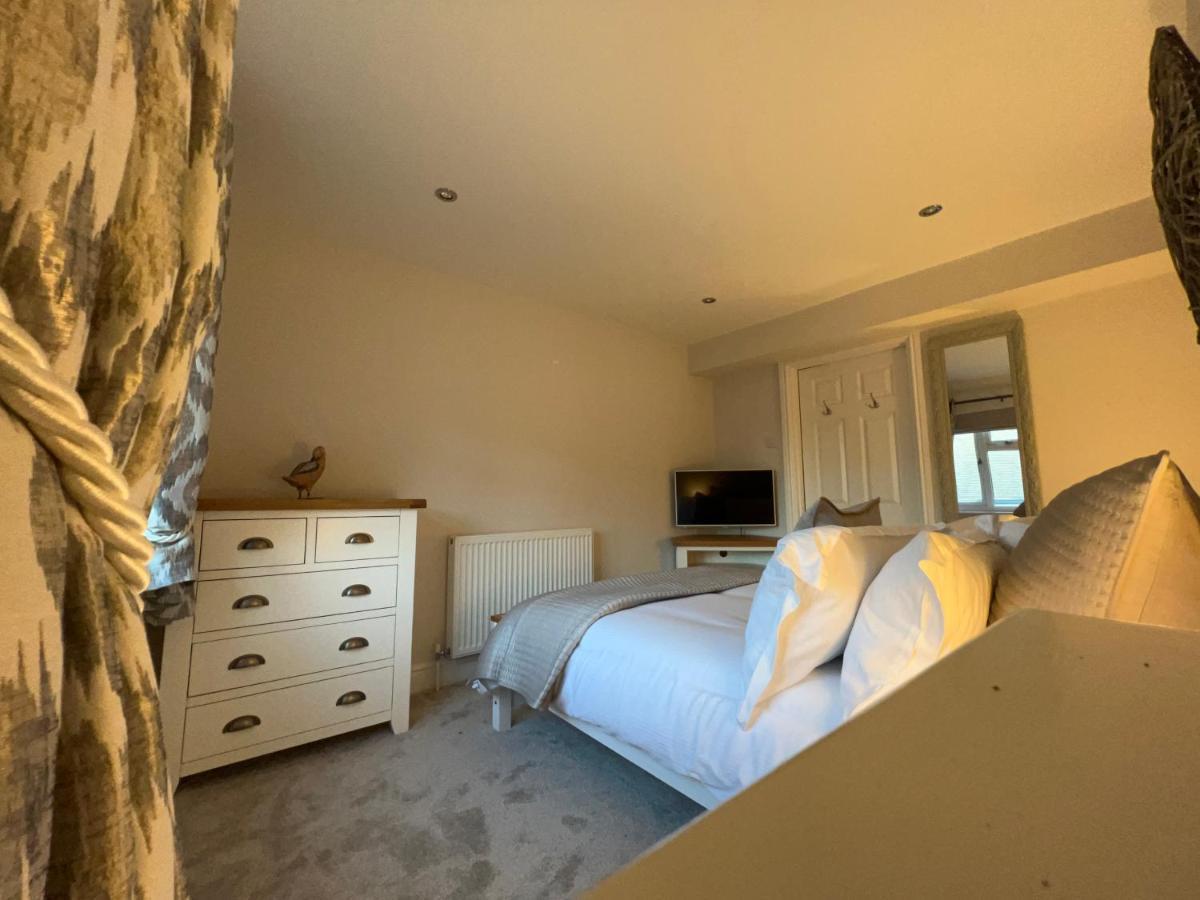 Luxurious 4 Bedroom Home In The Heart Of The Cotswolds With Hot Tub! Stow-on-the-Wold Zewnętrze zdjęcie